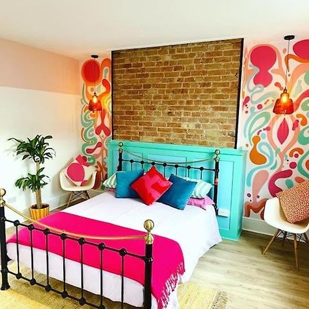 Colourful Apartment In Margate KENT Eksteriør billede