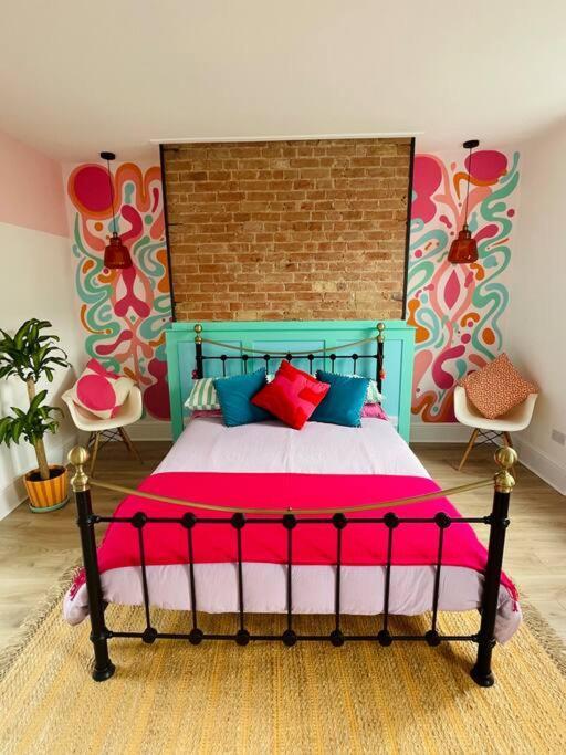 Colourful Apartment In Margate KENT Eksteriør billede