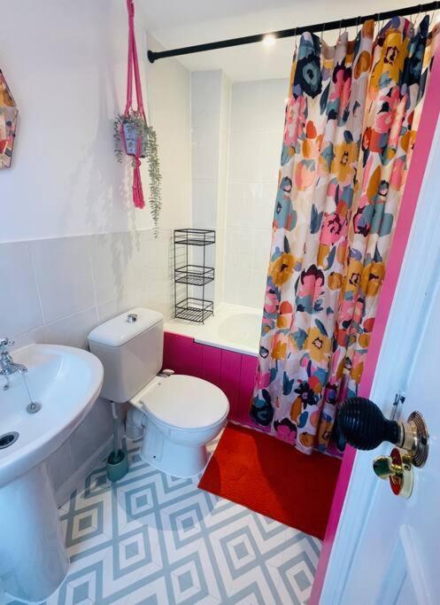 Colourful Apartment In Margate KENT Eksteriør billede