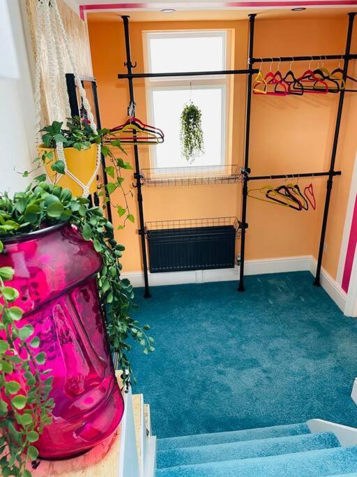 Colourful Apartment In Margate KENT Eksteriør billede